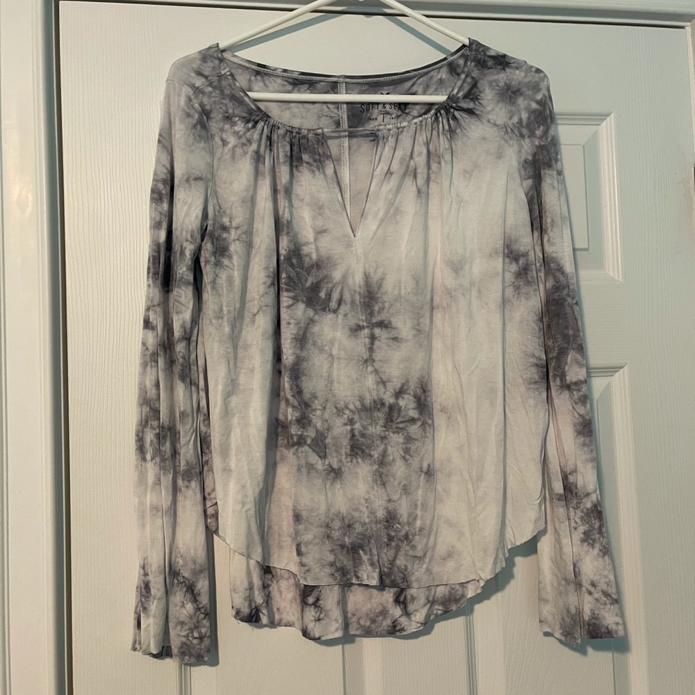 American Eagle Soft & Sexy Flowy Shirt